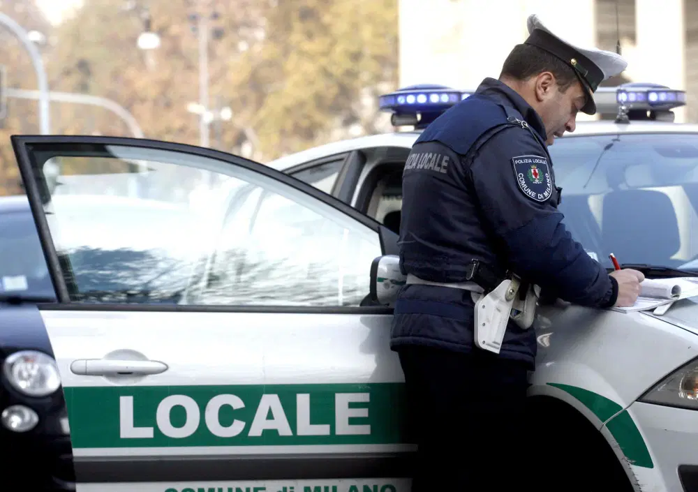 Bici elettriche truccate, sequestri a Torre del Greco: una raggiungeva i 100 km/h