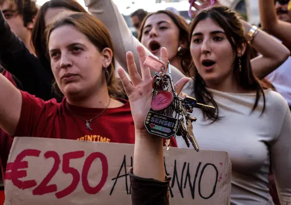 CAOS ITALIA: ma che cazzo sta succedendo? Al Sud supermercati vuoti e proteste degli agricoltori. Al Nord gli studenti bloccano le grandi citt&agrave; e piantano le tende davanti a Montecitorio