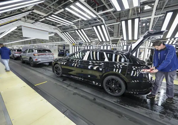 BMW, Mercedes e Volkswagen. I numeri fanno paura. &Egrave; arrivato il grande gelo per le auto tedesche?