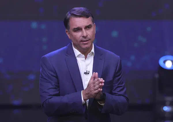 Siamo messi male se a neanche 24 ore dalla vittoria di Lula Flavio Bolsonaro, che ha perso, deve fuggire dal Brasile. Ecco perch&eacute; il candidato appoggiato da Trump &egrave; scappato negli Usa